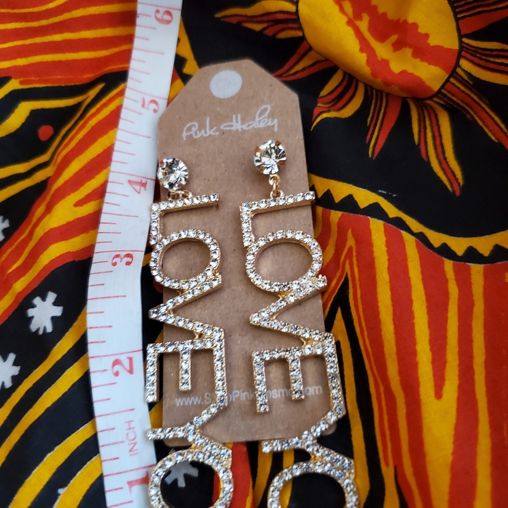 Statement piece earrings "Love you " post drop sty
